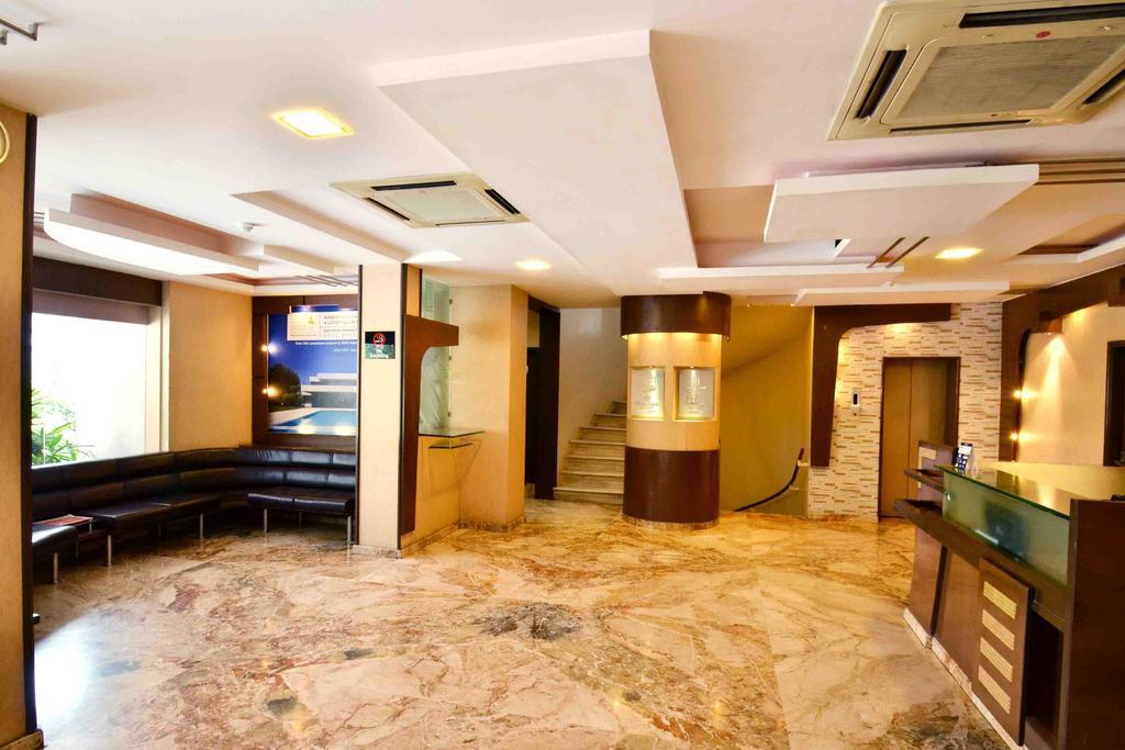 Oyo 1468 Princes Palace Indore