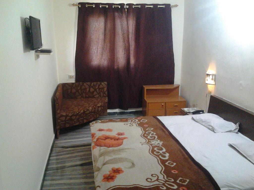 Hotel Rama 2*