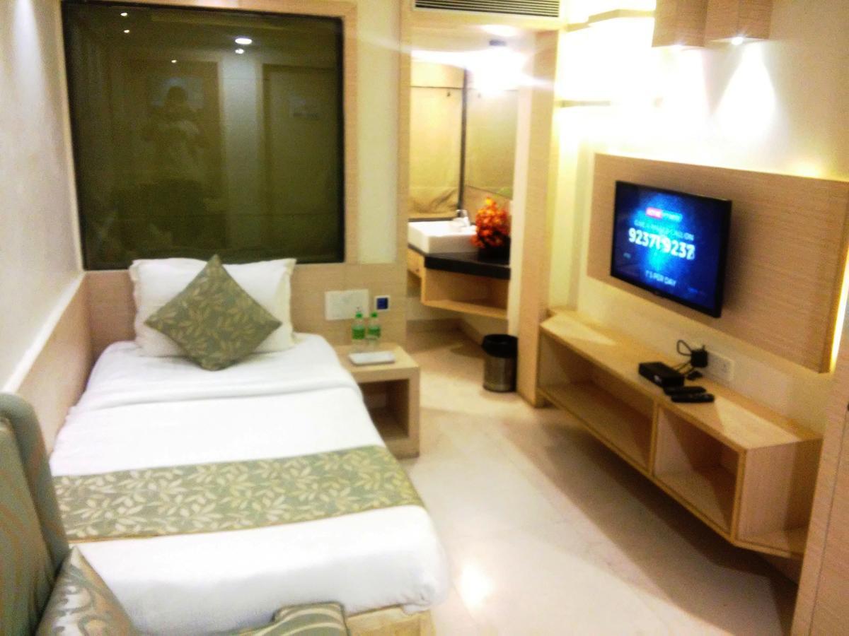 Golden Gate Hotel 3*