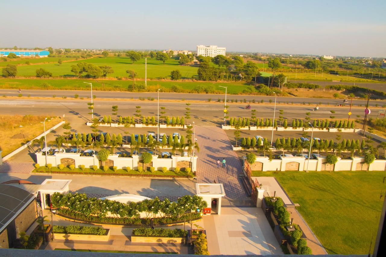 Regenta Hotel 4*