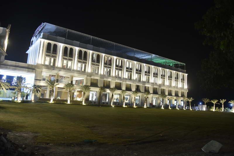 Hotel Pride & Convention Centre 5*