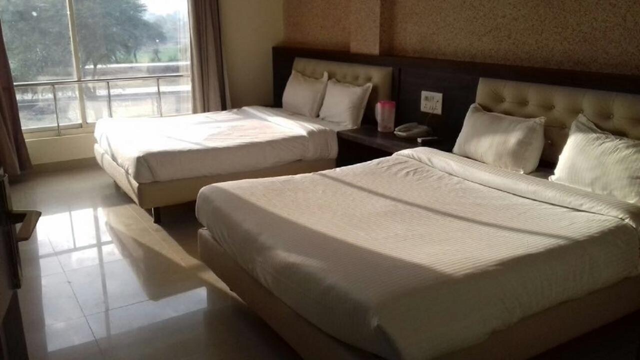 Mittal Avenue Hotel 3*