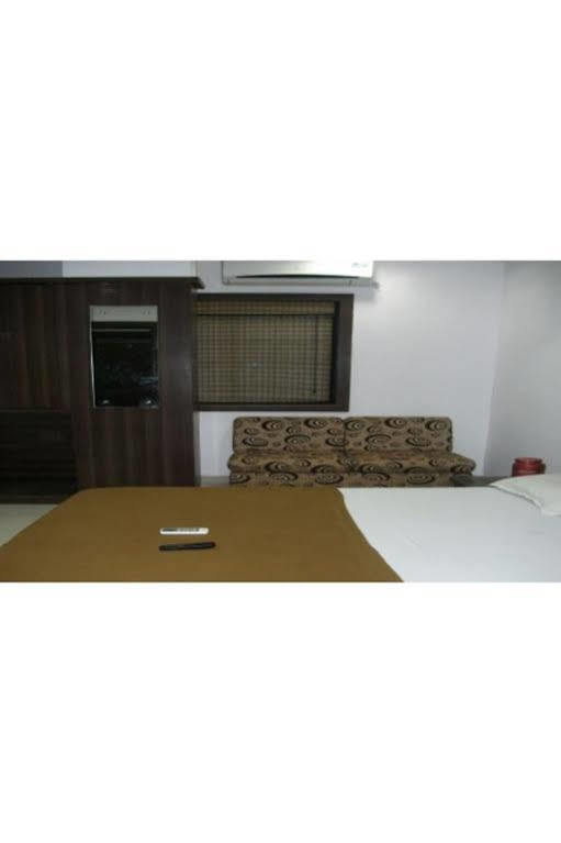 Hotel Vista At Bapu Gandhi Nagar