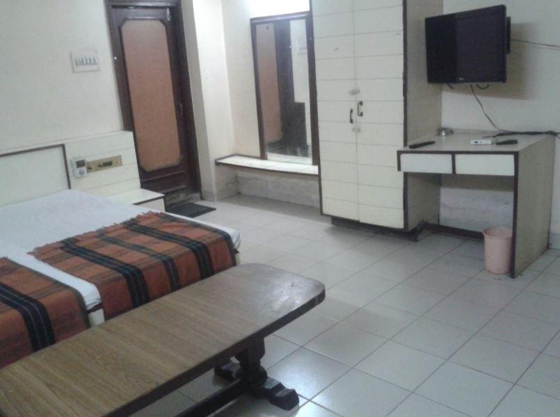 Sant Plaza Hotel Indore