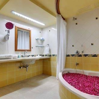 Amarvilas 3*