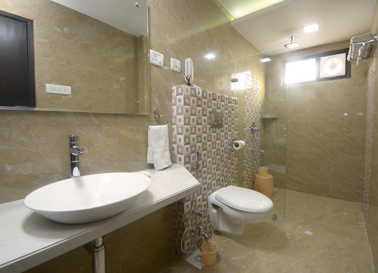 Surya Hotel 3*