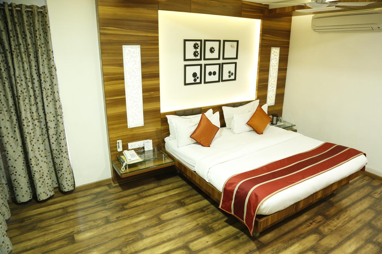 Surya Hotel 3*