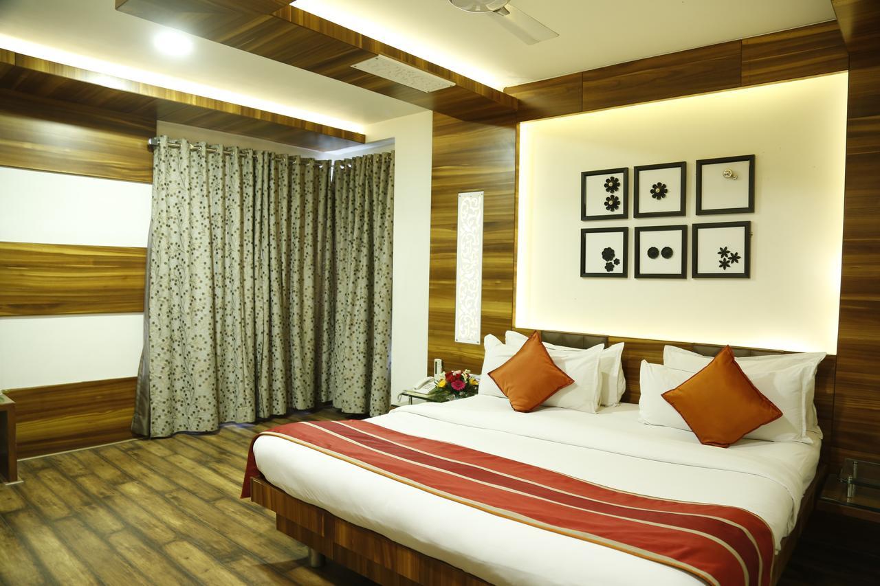 Surya Hotel 3*