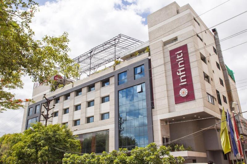 Hotel Infiniti And 4*