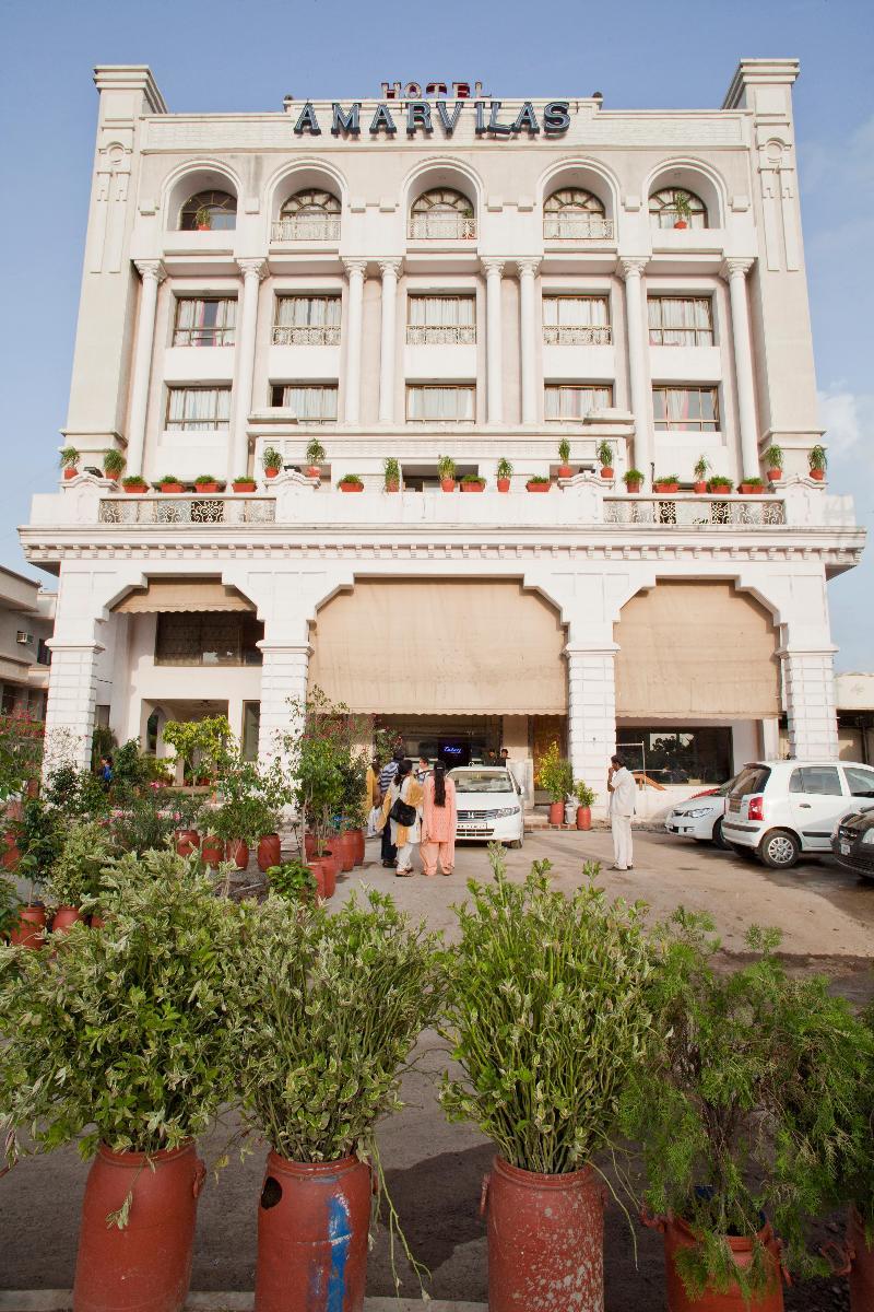 Hotel Amarvilas 3*