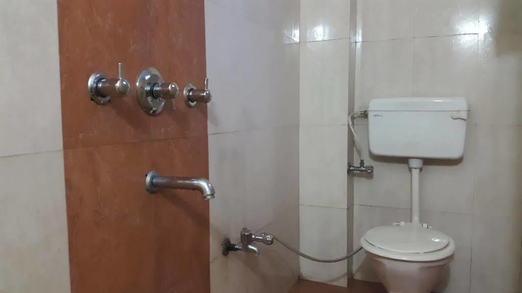 Hotel Fabhotel Galaxy Bhanwar Kuan 3*