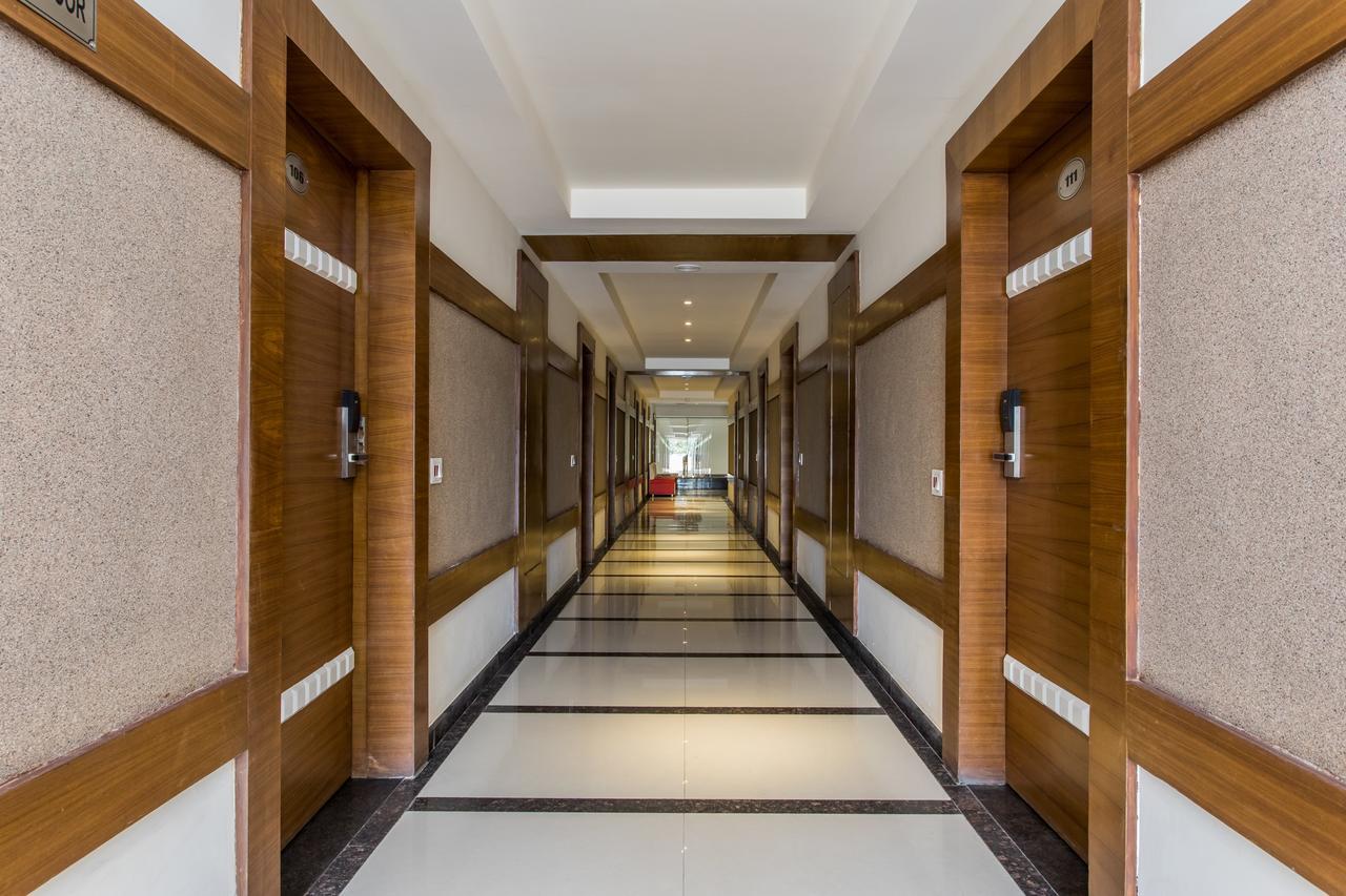 Capital O 13104 25 Hotel 3*