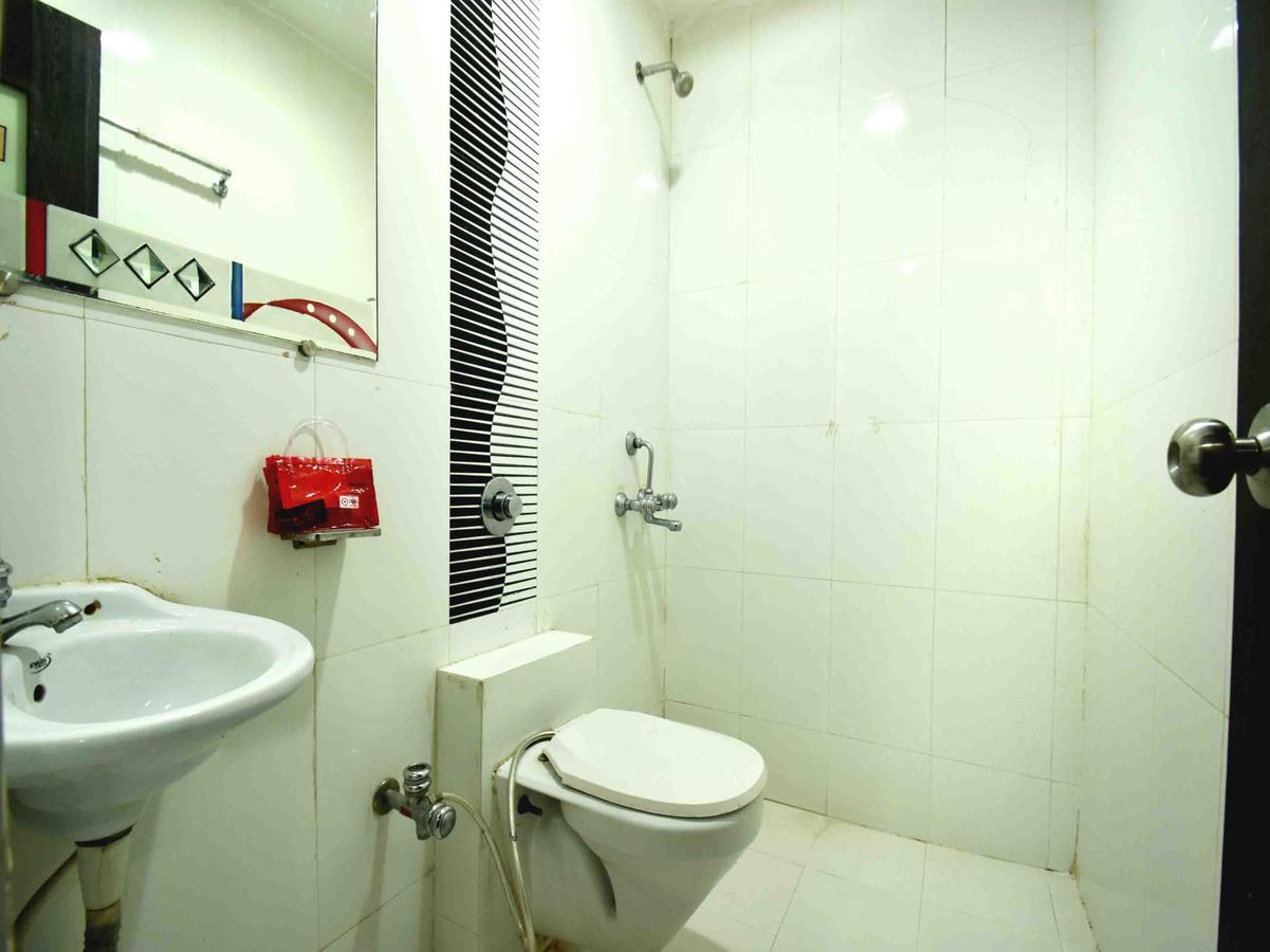 Hotel Oyo 3036 Lords Regency