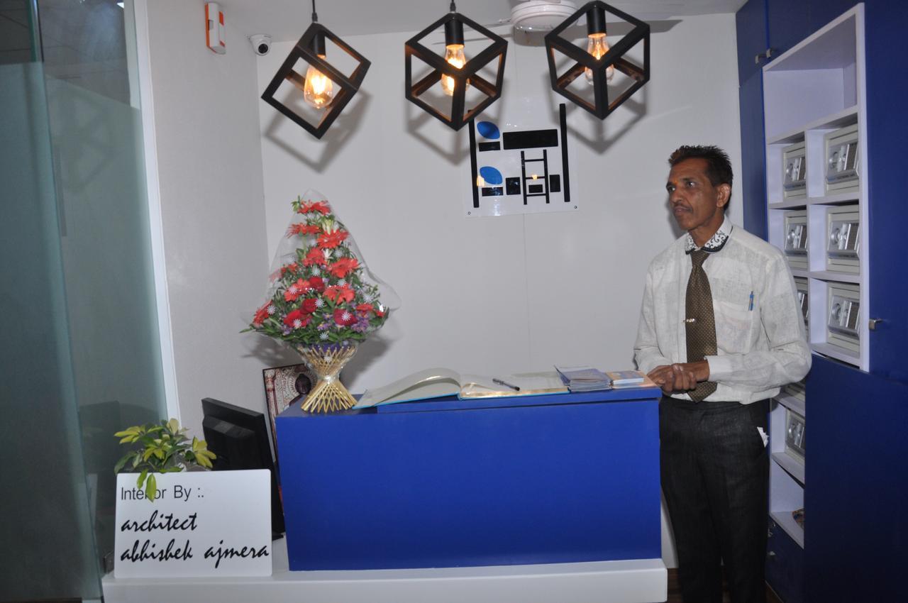 Jainam Capsule hotel