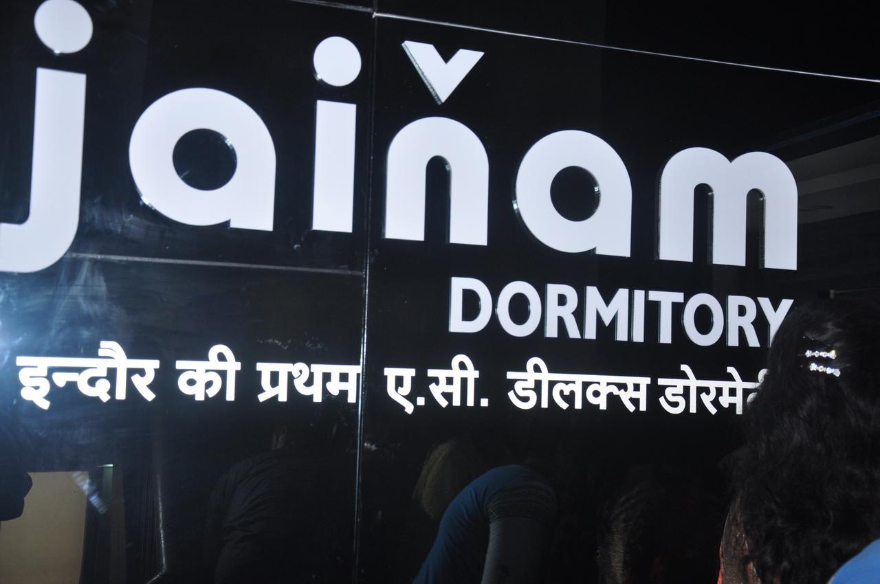 Capsule hotel Jainam Indore