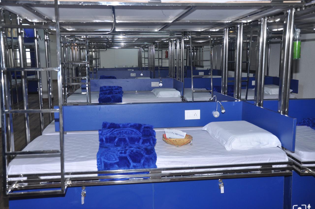 Jainam Capsule hotel