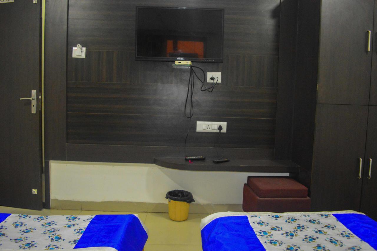 Uday Palace 2*