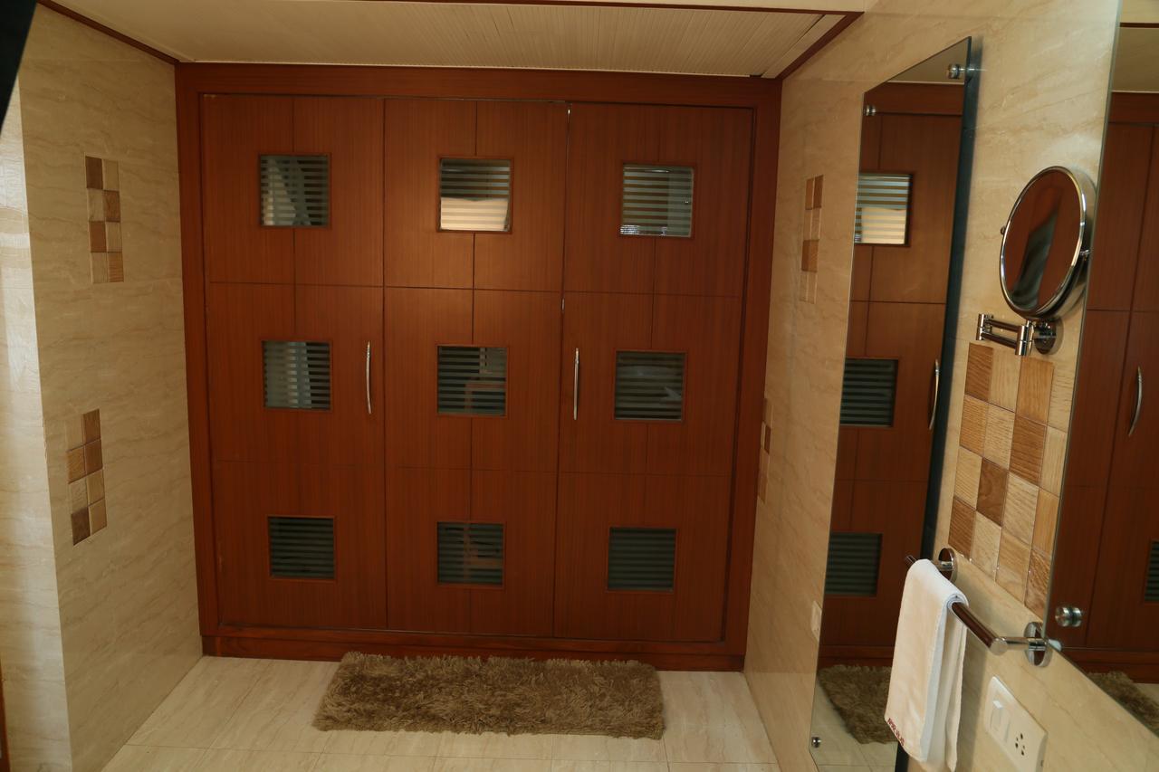 Amarvilas Hotel