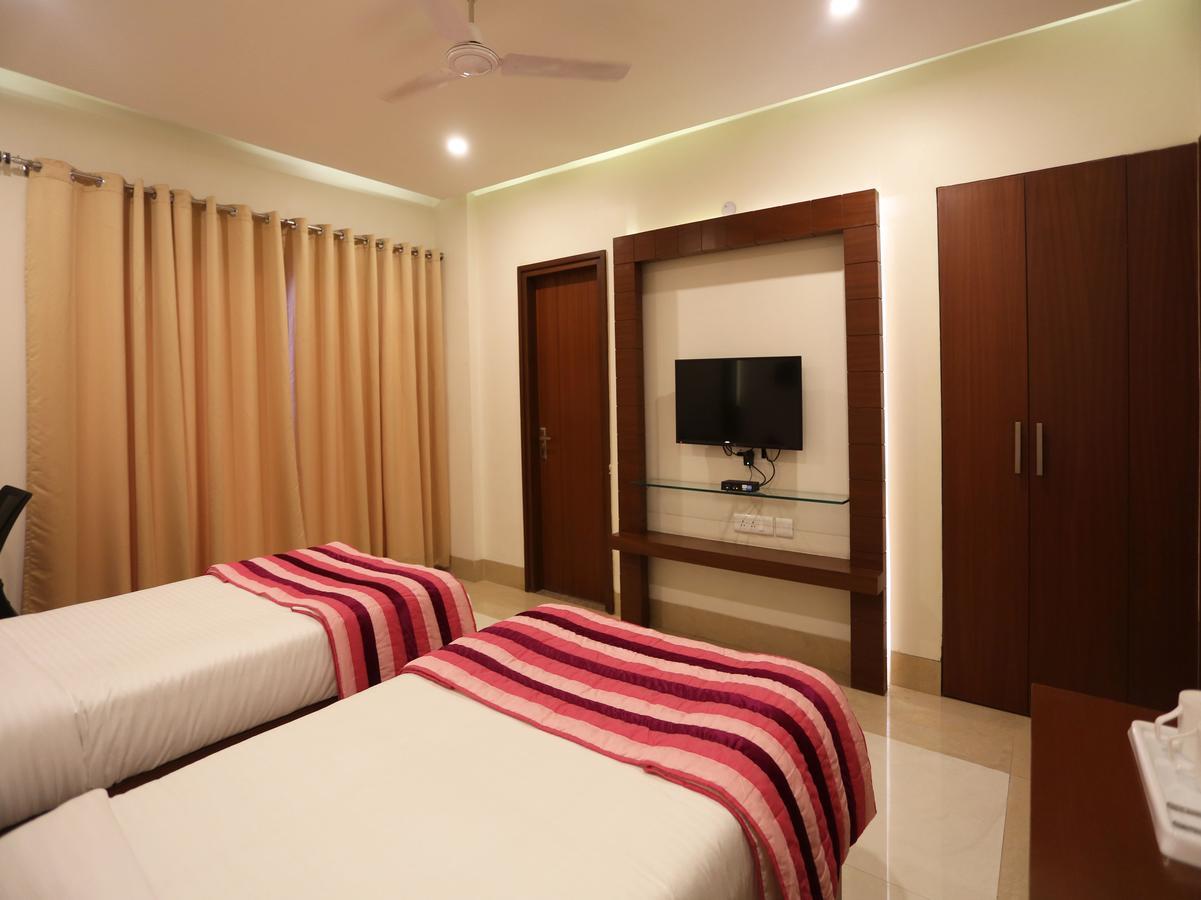 Hotel Oyo 2760 Chanakya Indore