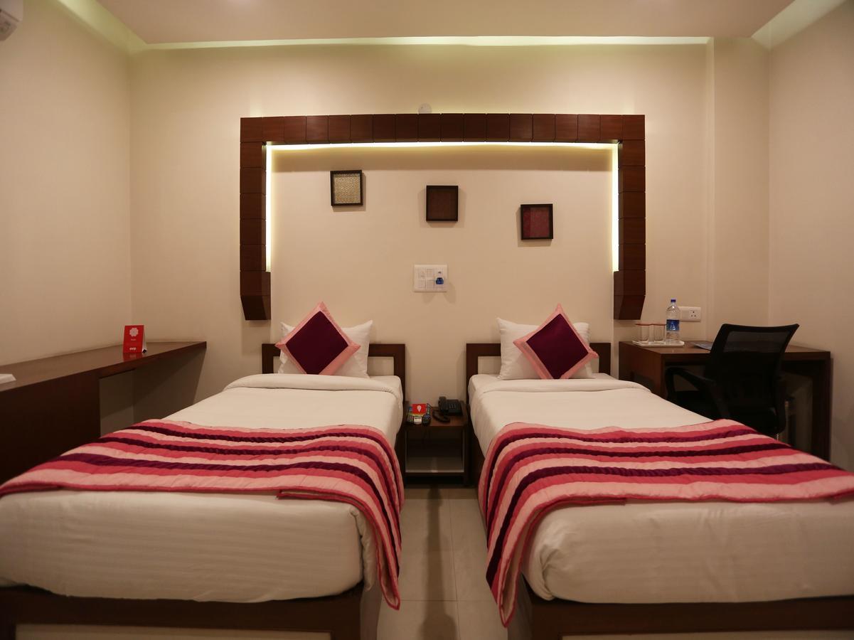 Oyo 2760 Chanakya 3* Indore