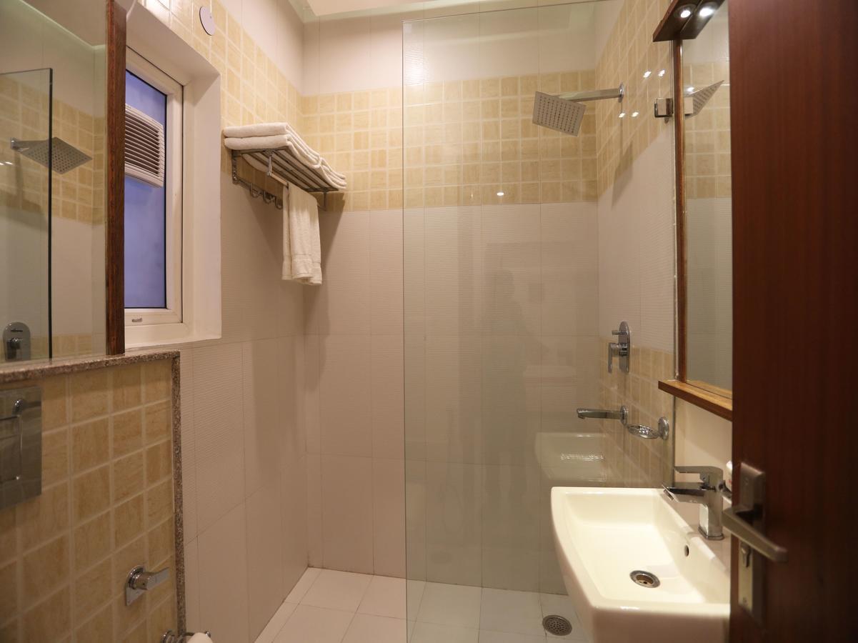 Oyo 2760 Chanakya Hotel 3*