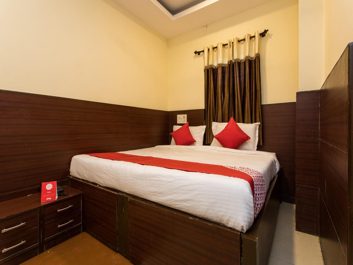 Oyo 11945 Glory Palace Hotel Indore