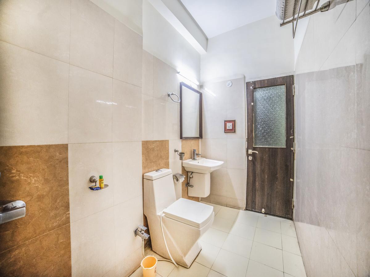Hotel Fabhotel Santoor Geeta Bhawan Square