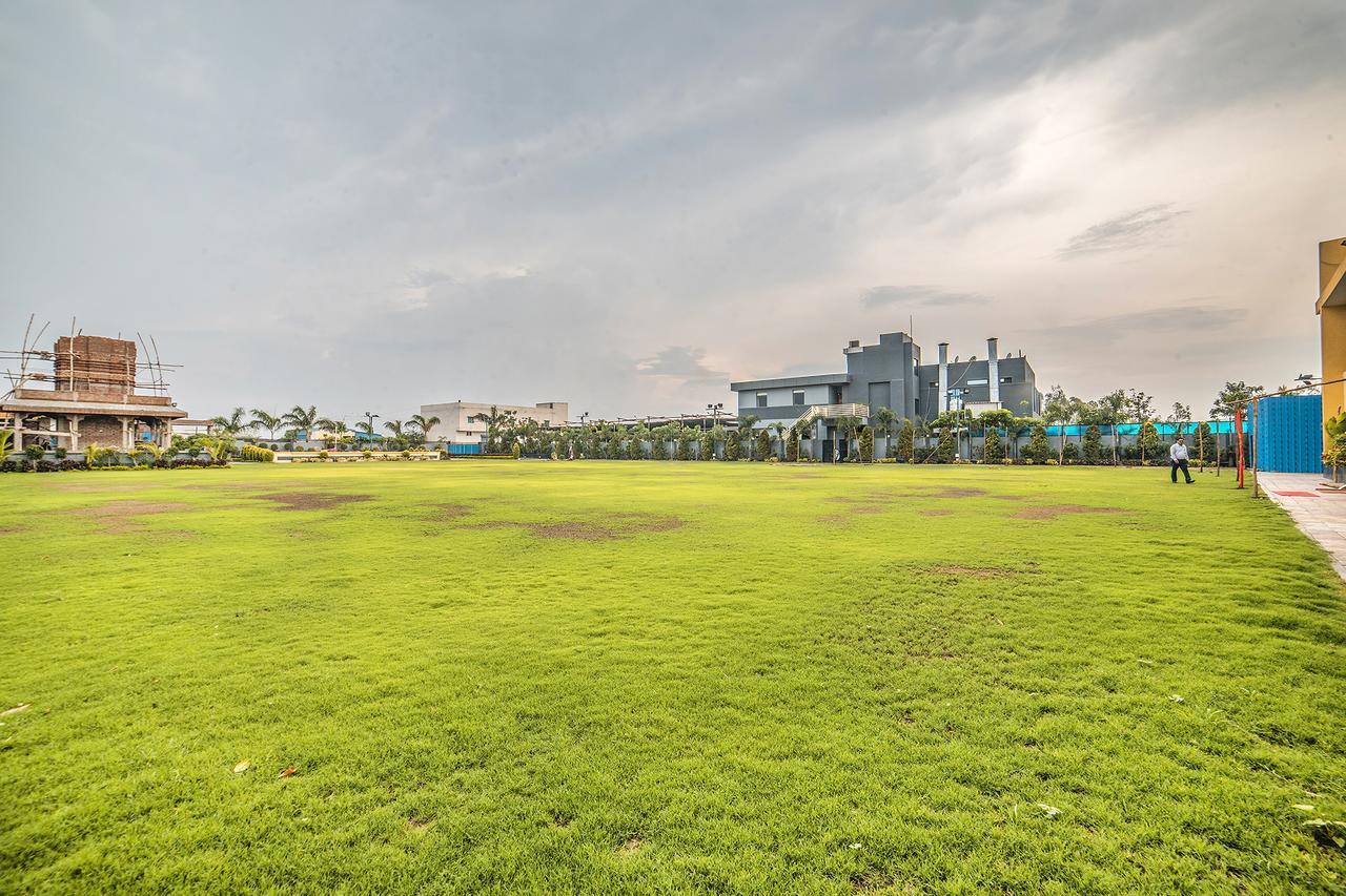 Fabhotel 7th Cloud Ab Road Hotel Indore