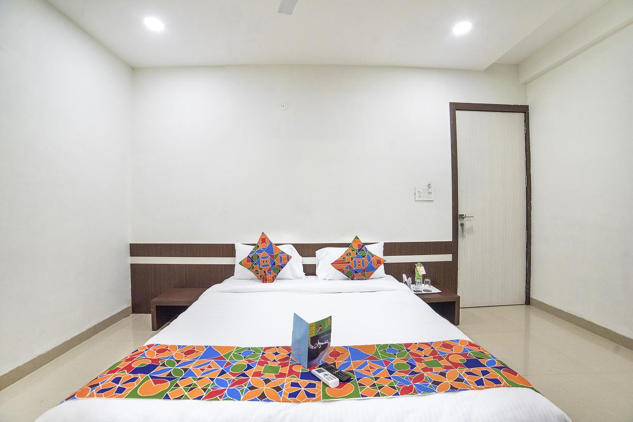 Hotel Fabhotel 7th Cloud Ab Road Indore
