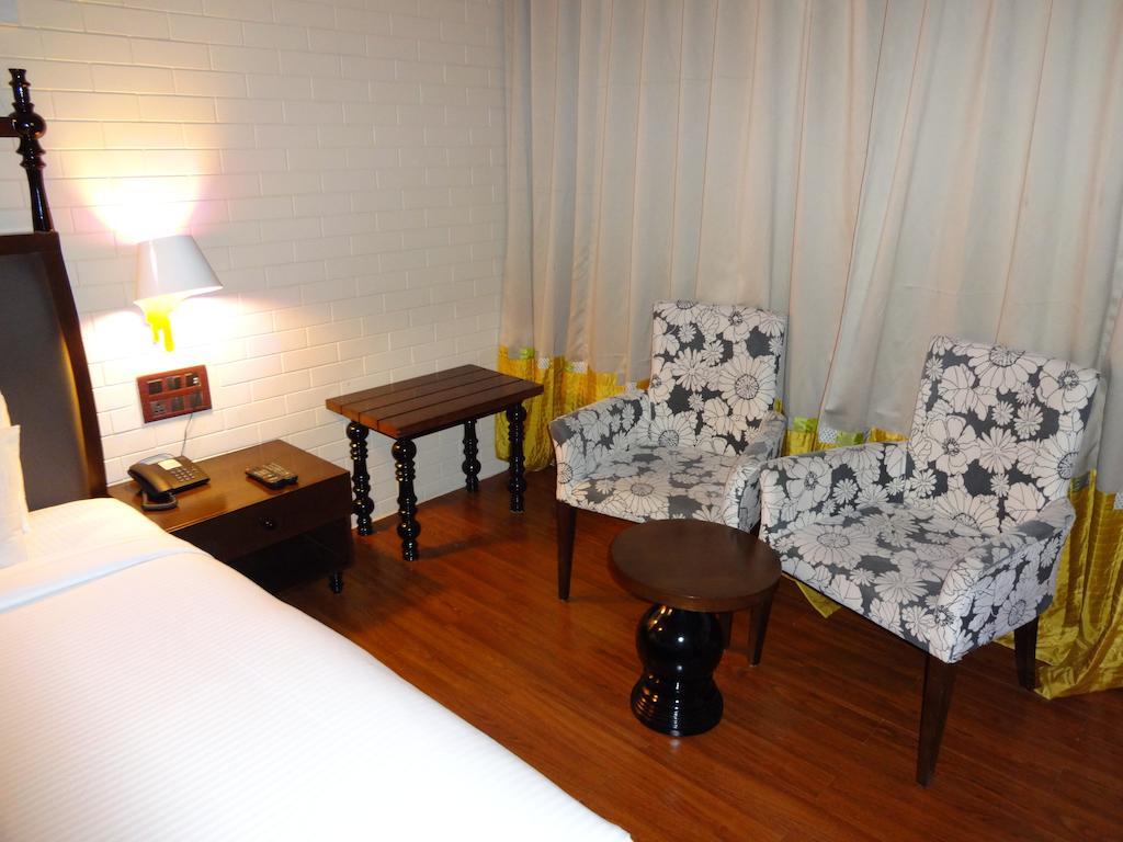 Western O2 Hotel