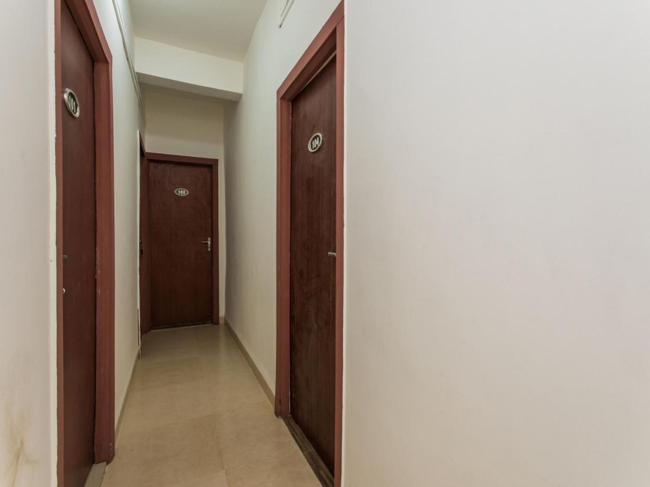 Oyo 14856 Resort Raghav Palace Indore