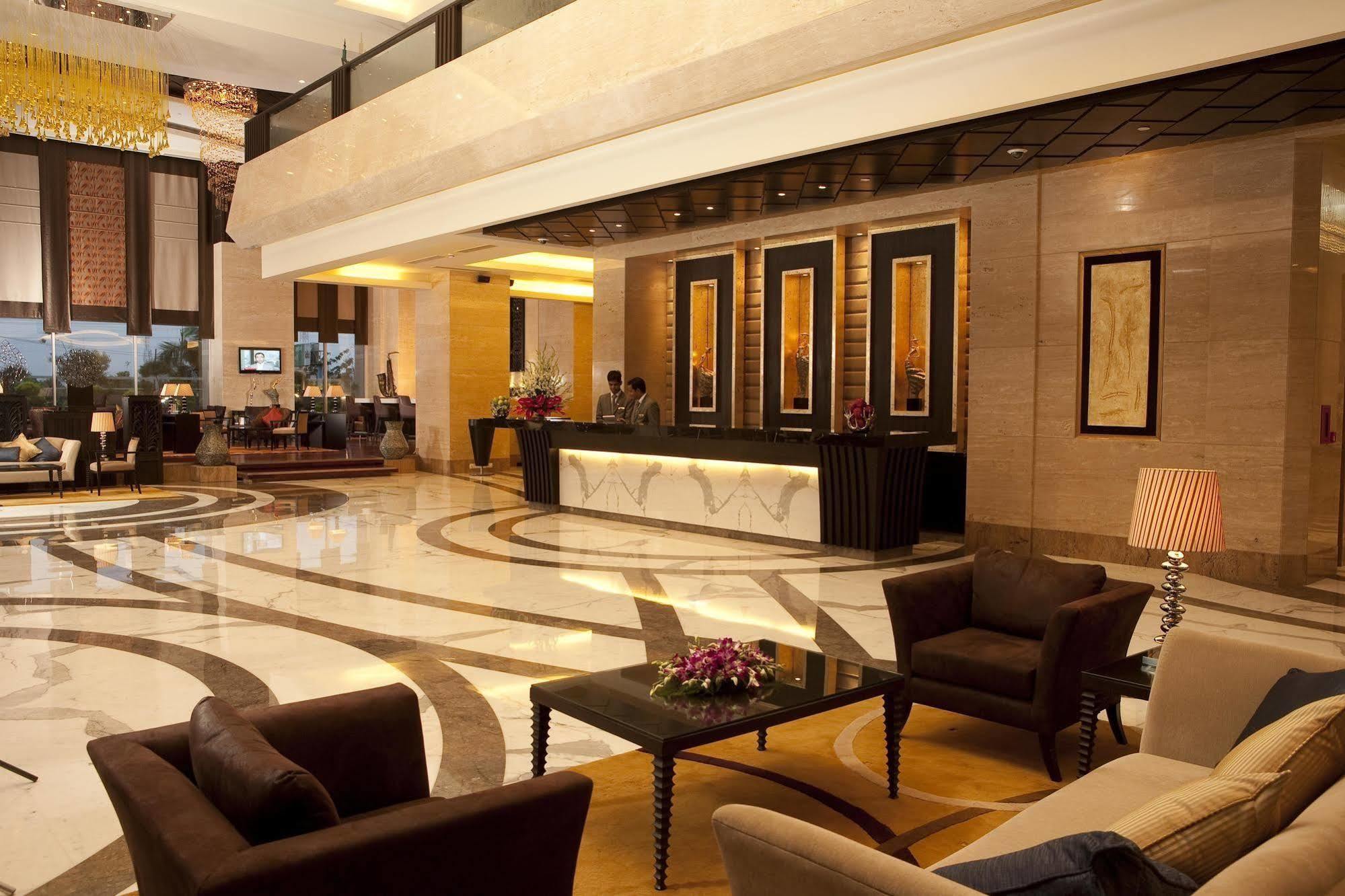 Radisson Blu Hotel, 5*