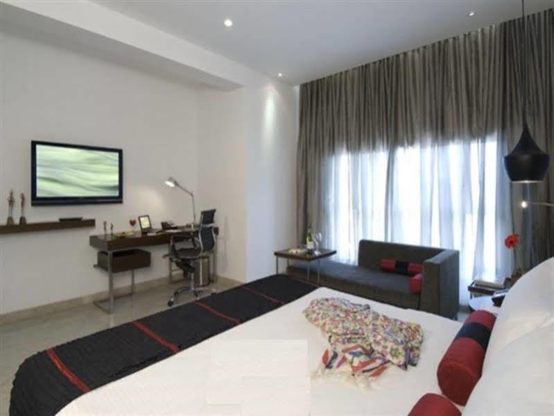 Landmark Hotel 4*