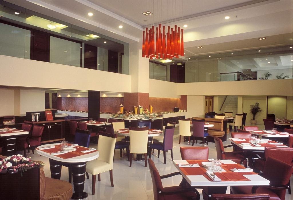 Sarovar Portico Hotel 4*