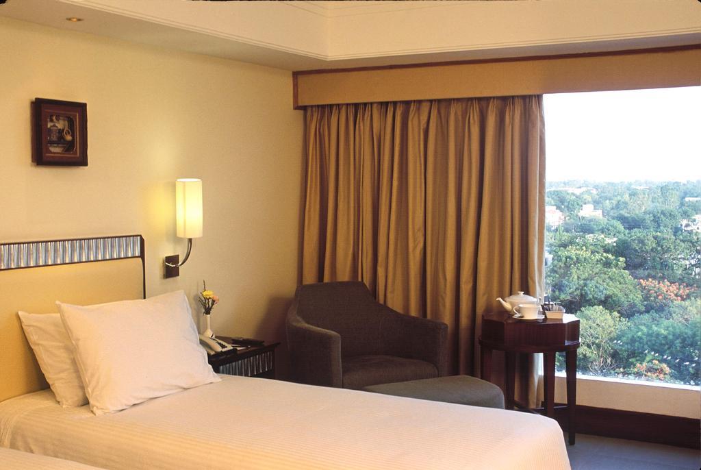 Hotel Sarovar Portico 4*