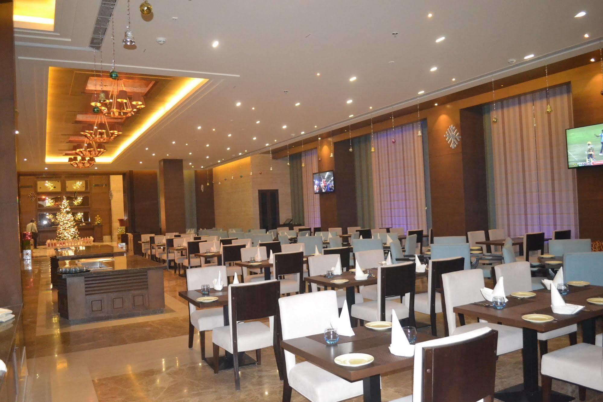 Hotel Sheraton Grand Palace Indore