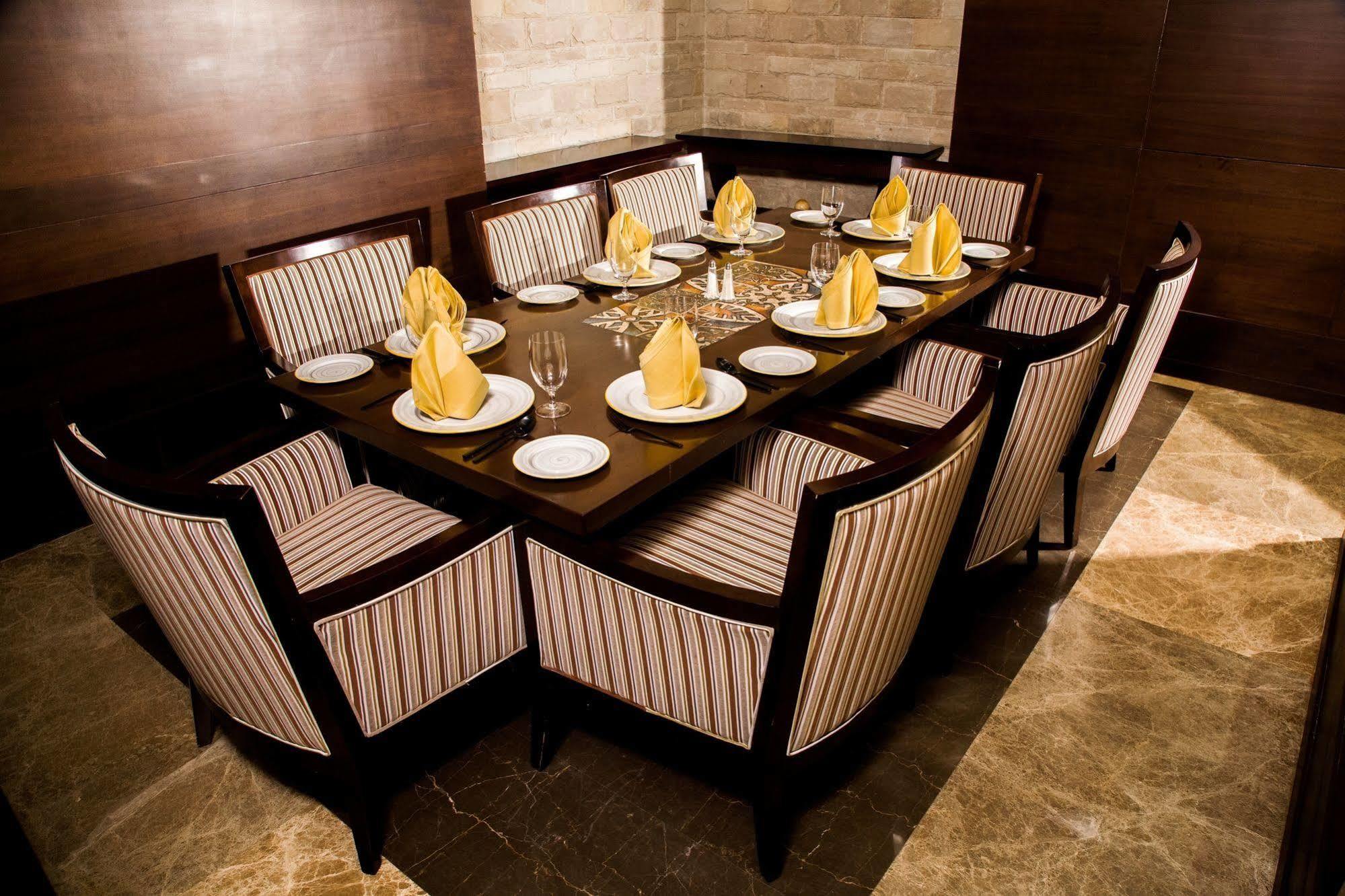 Sheraton Grand Palace Hotel 5*