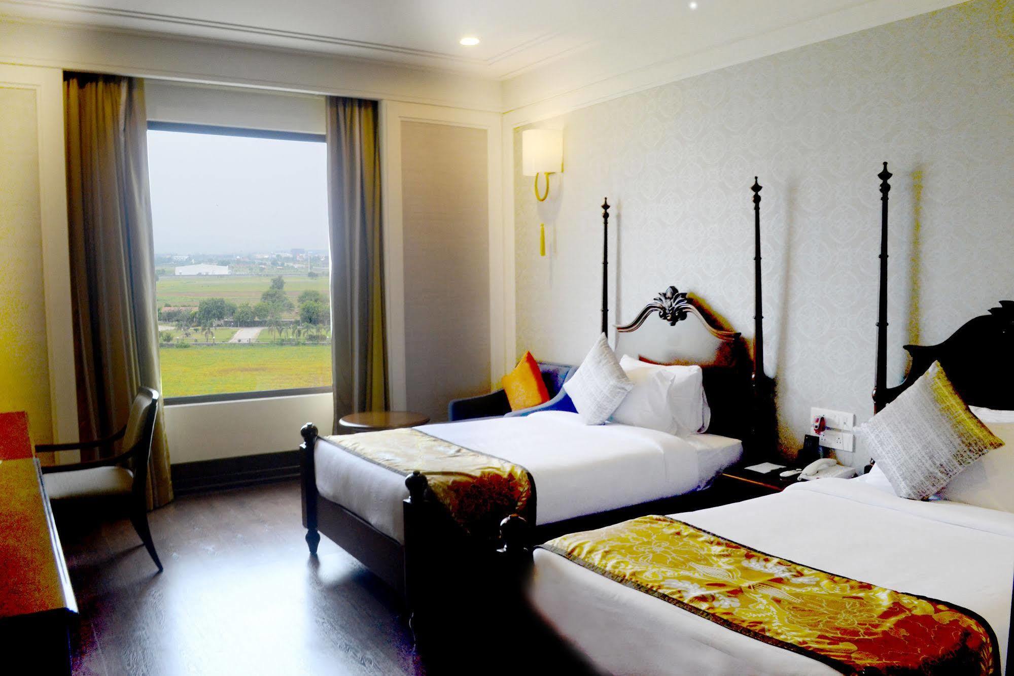 Sheraton Grand Palace Hotel