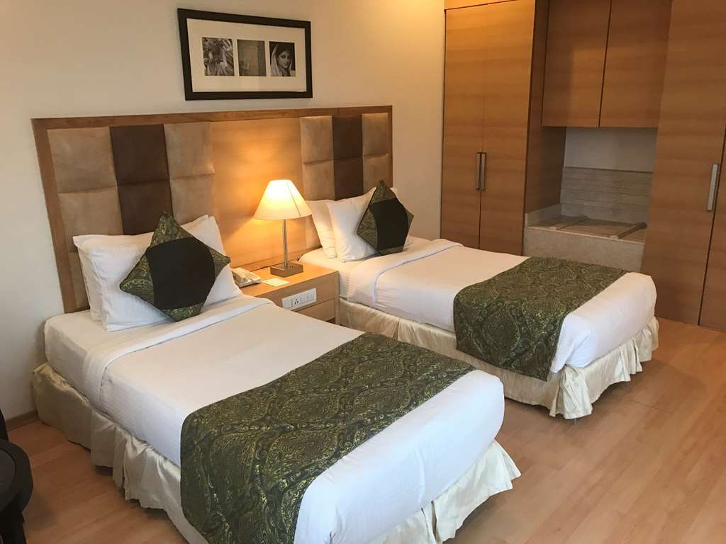 Western O2 Hotel 4*