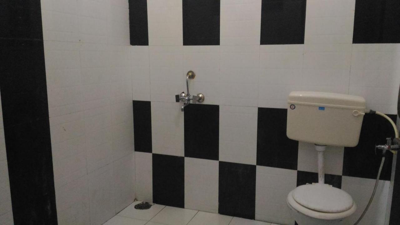 Ashta Lakshmi Tourist Guest house Indore