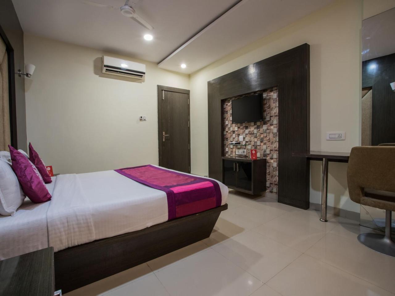 Hotel Capital O 1546 The Sensation
