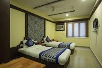 Vista At Tukoganj 3*