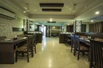 Hotel Vista At Tukoganj