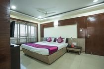Hotel Vista At Tukoganj 3*