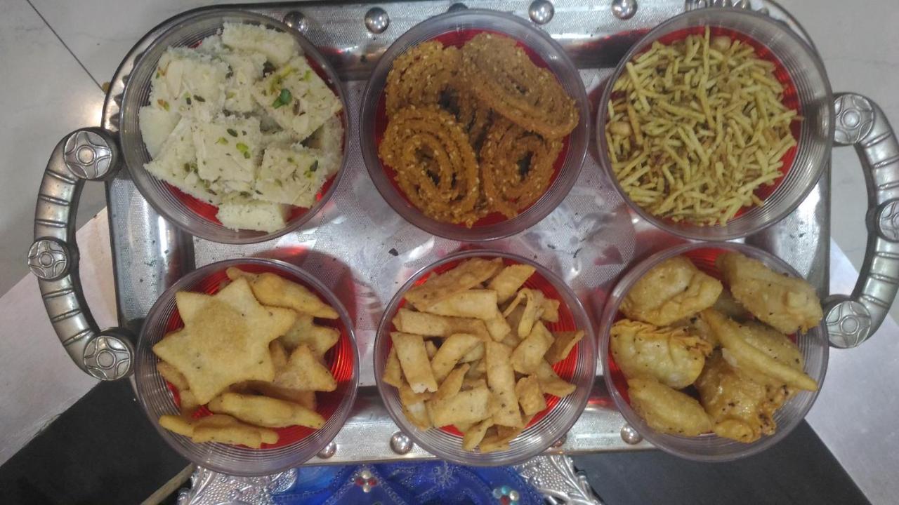Ashta Lakshmi Tourist Guest house Indore