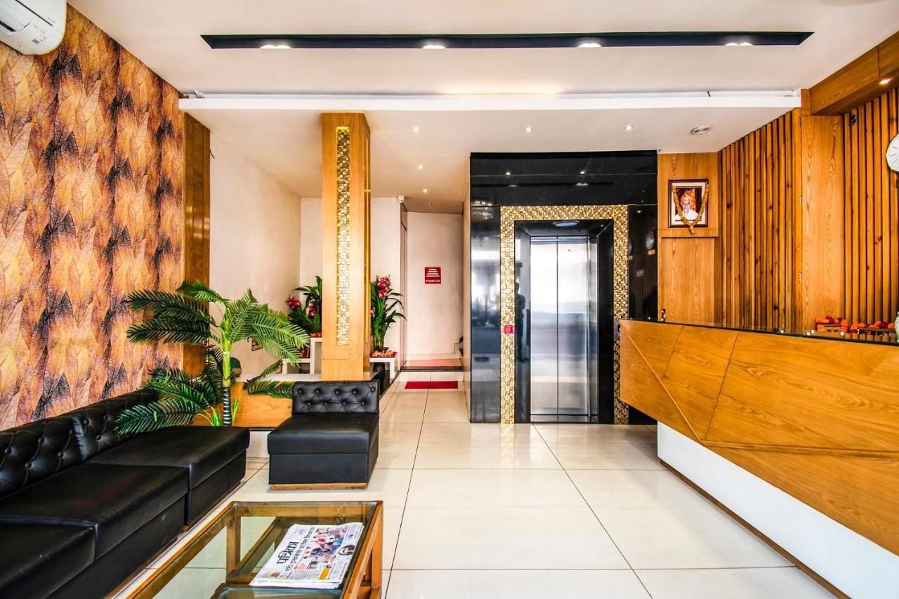 Fabhotel Kiran 3*