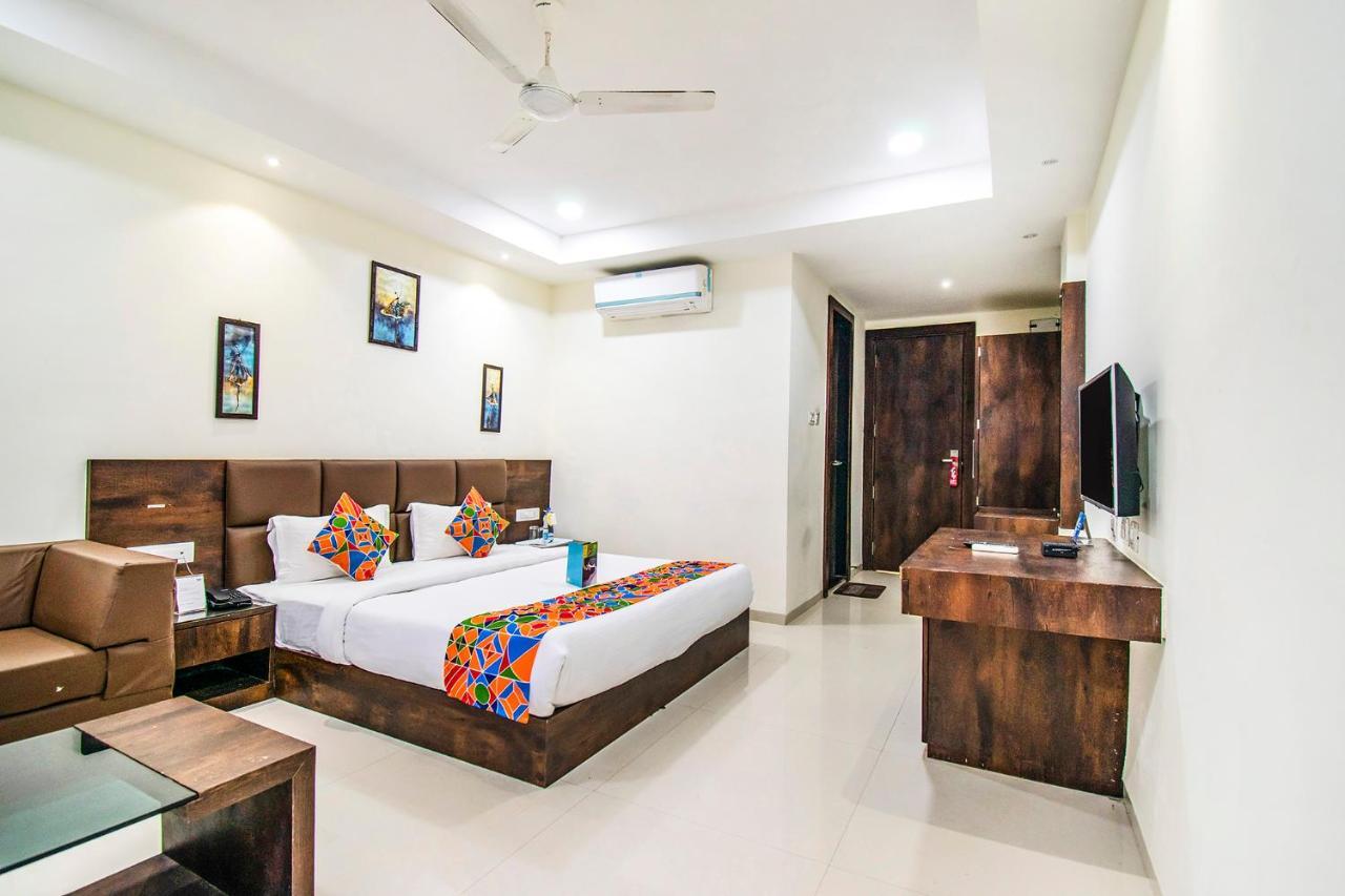 Hotel Fabhotel Amrit Greens Airport