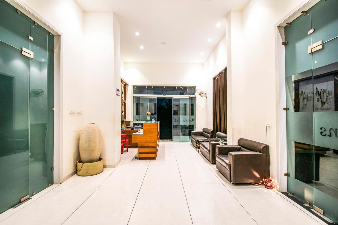 Hotel Fabhotel Amrit Greens Airport 3*