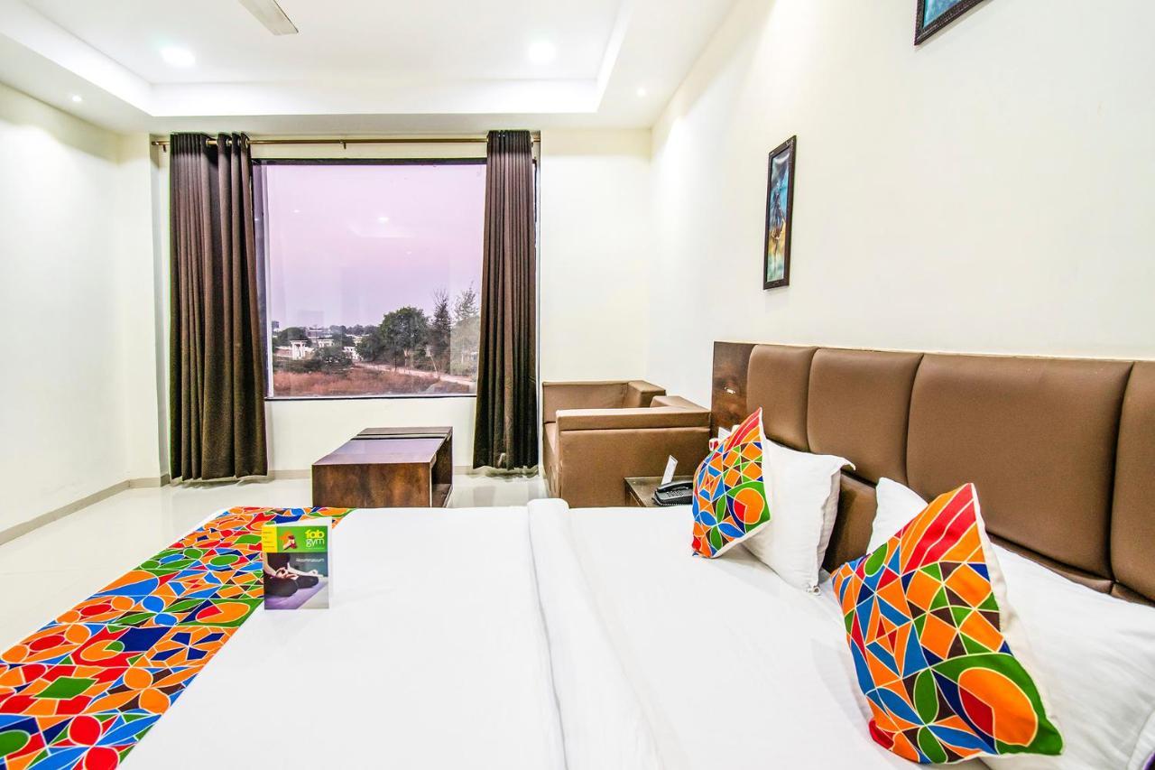 Fabhotel Amrit Greens Airport