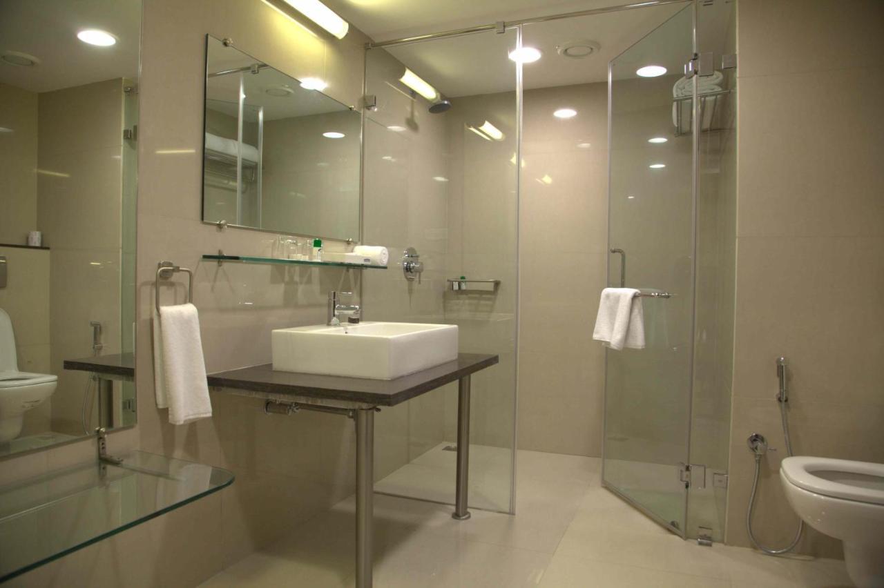 Hotel Brilliant & Convention Centre Indore